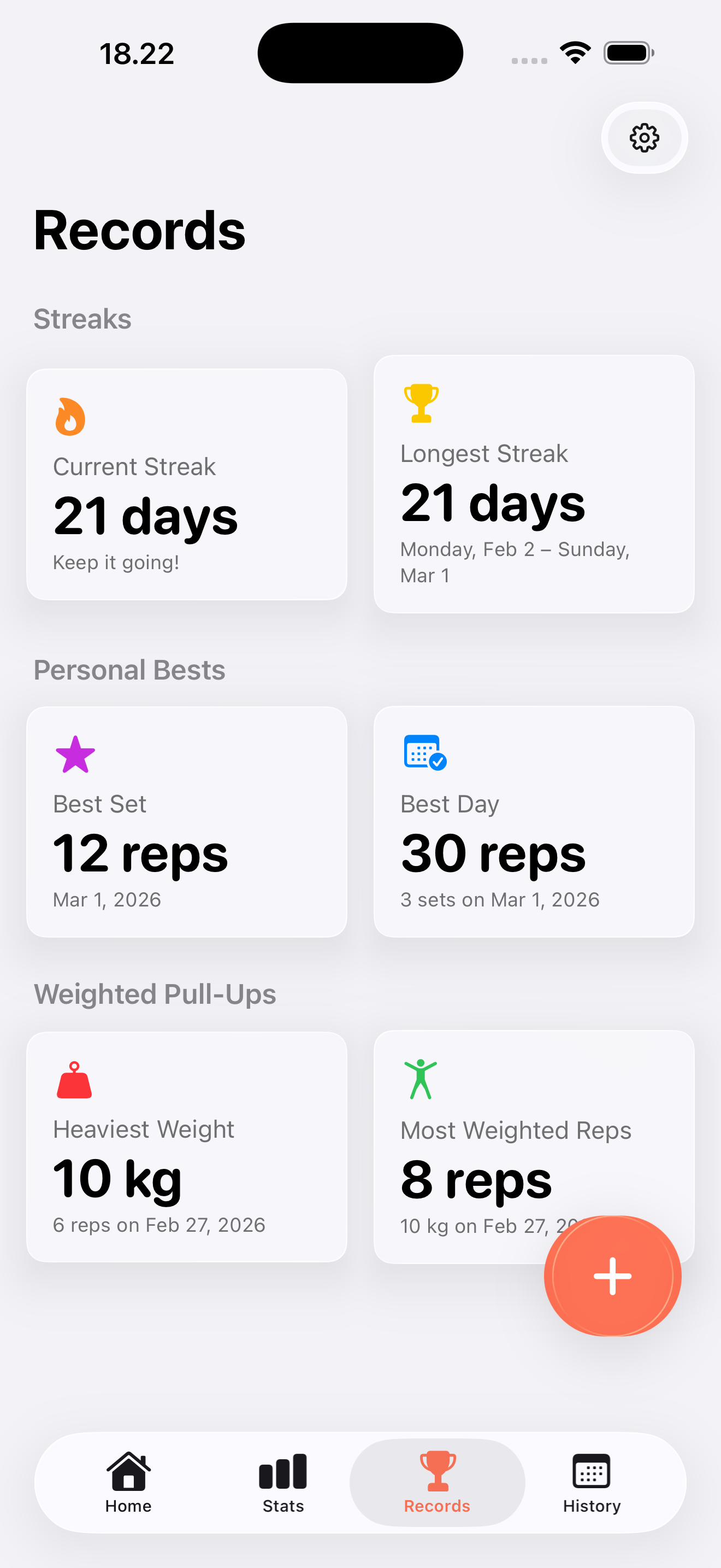 Records screen showing current streak, personal bests for reps and daily total, and weighted records